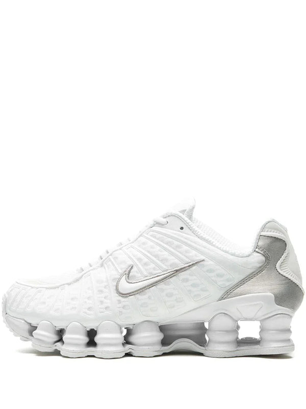 Nike Shox TL en blanc et argent métallisé