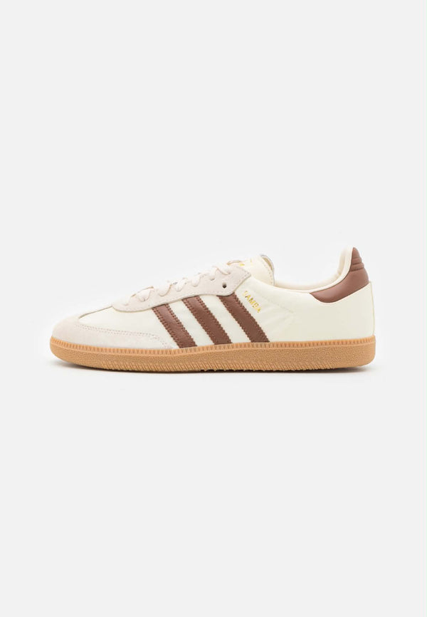 sneakers Adidas Originals Samba OG en blanc cassé et marron