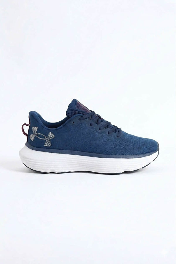Basket Under Armour Charged Assert 10 en bleu marine