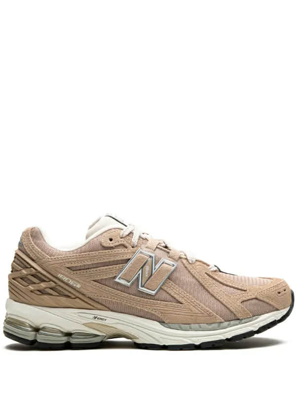 New Balance 1906R en coloris Mindful Grey/Moonbeam/Silver Metallic