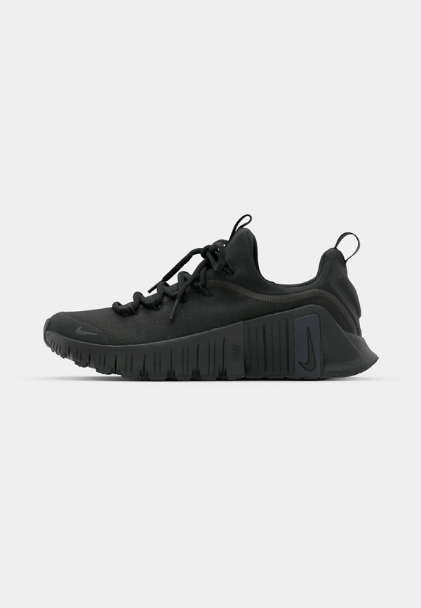 Basket Free Metcon 6 en coloris noir