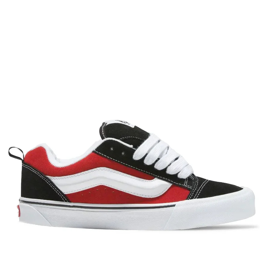 Vans Knu Skool en coloris noir et rouge