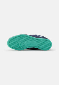 Sneaker RBK Club C Bulc bleu marine