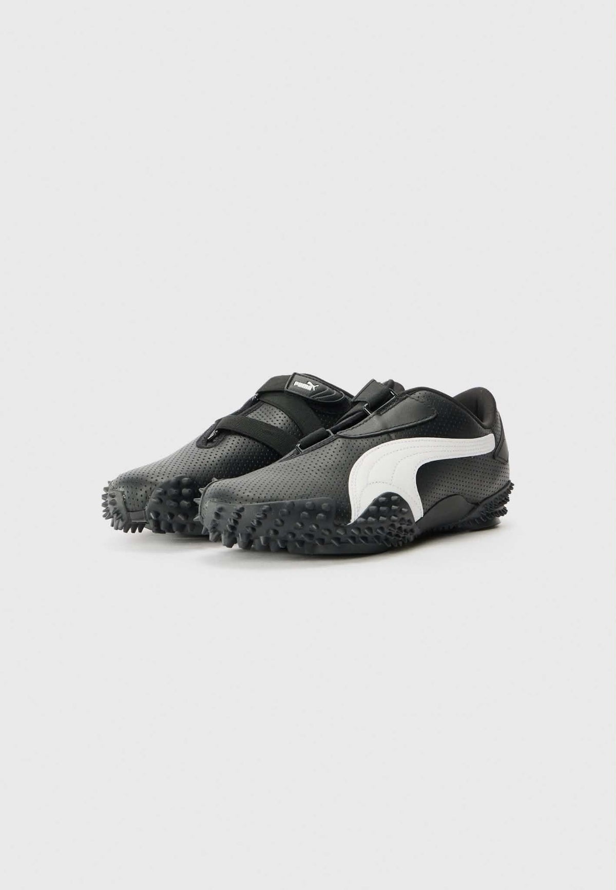 PUMA Mostro Perforated noire et blanche