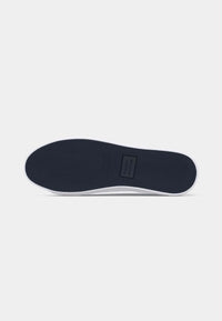 Basket  baskets Tommy Hilfiger blanches
