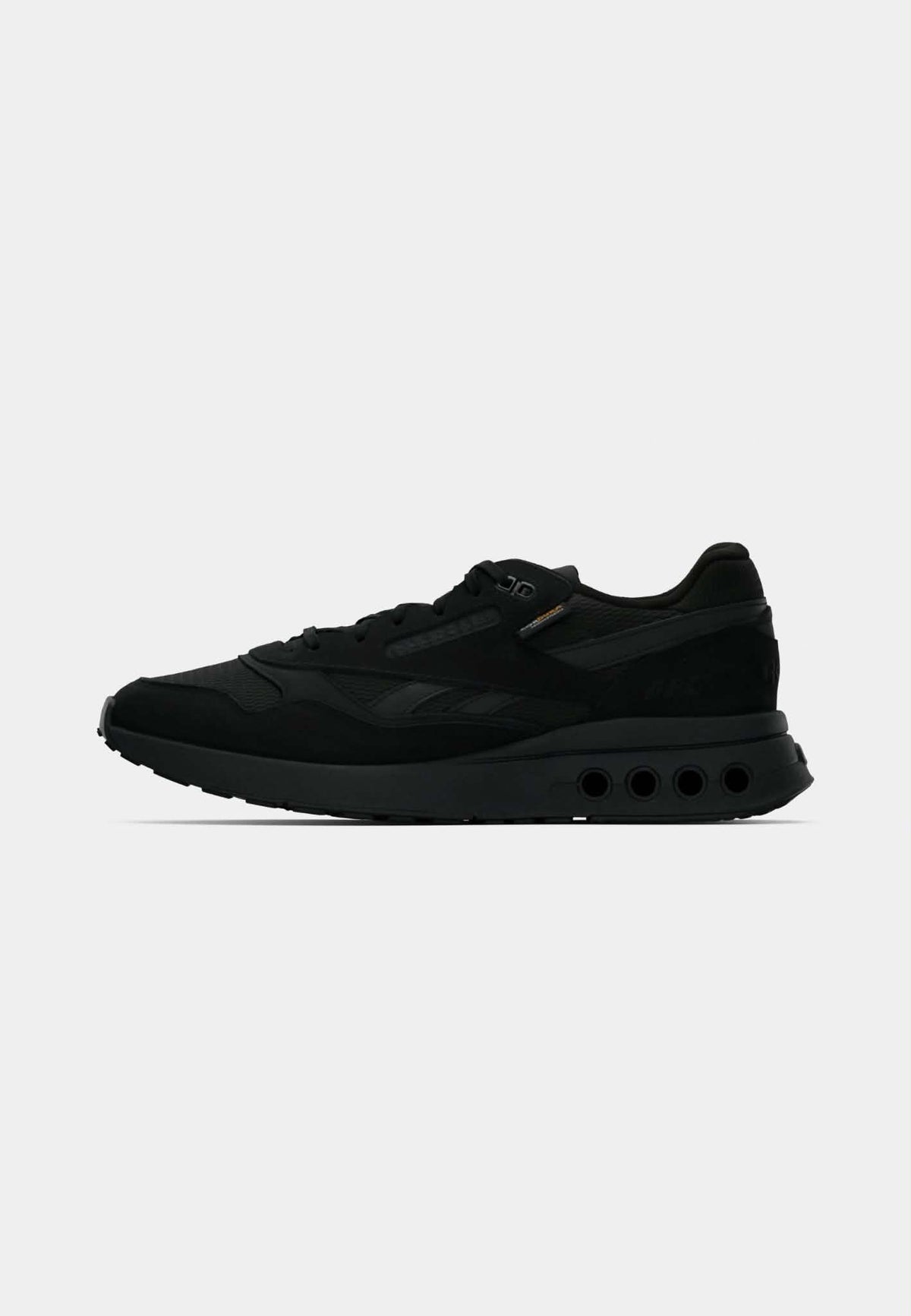 Basket Reebok ERS World en noir