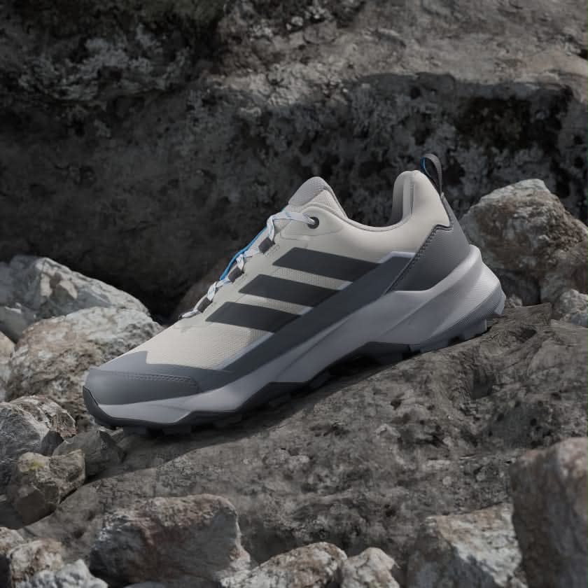 Adidas Terrex Skychaser AX5 en coloris beige et carbone