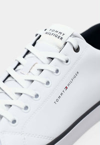 Basket  baskets Tommy Hilfiger blanches
