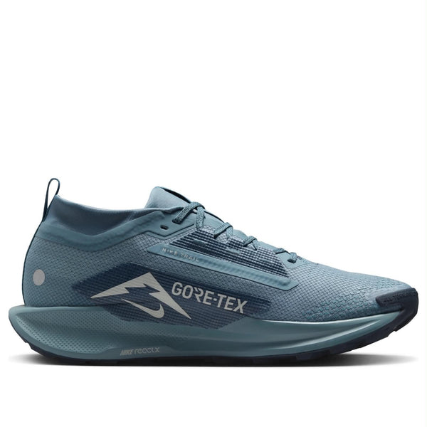 basket Pegasus Trail 5 Gore-Tex en bleu fumé et bleu armory