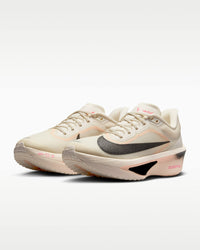 Sneakers Zoom Fly 6  Pale Ivory / Black – Crimson Tint