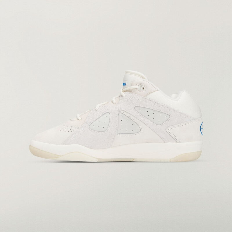 basket Adidas BadBo 1.0 Bad Bunny Resilience  blanc cassé,