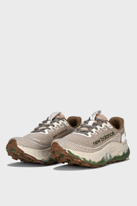 Basket New Balance Fresh Foam X More Trail v3 en coloris beige