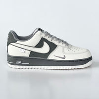 Sneaker AF1 Low blanc et gris foncé