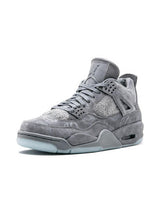 Sneaker AJ4 Retro Kaws