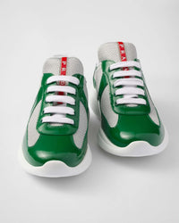 baskets Prada America's Cup en cuir verni vert.