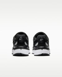 Sneakers P-6000 noir et argent métallique