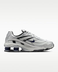 Basket Nike Shox Ride 2 en coloris Photon Dust et argent métallisé