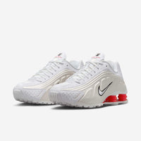 Basket Nike Shox R4 « White/Phantom/Picante Red »