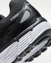 Sneakers P-6000 noir et argent métallique