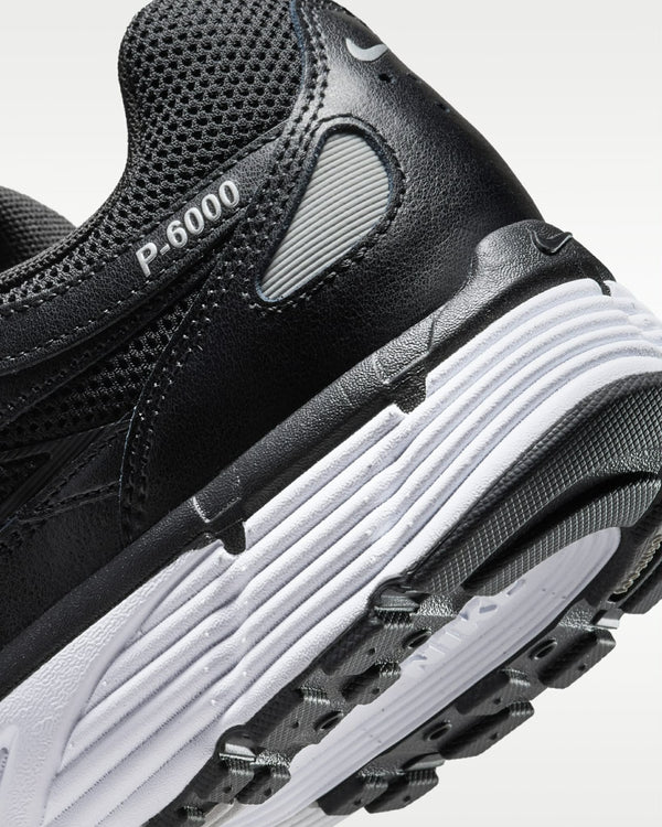 Sneakers P-6000 noir et argent métallique