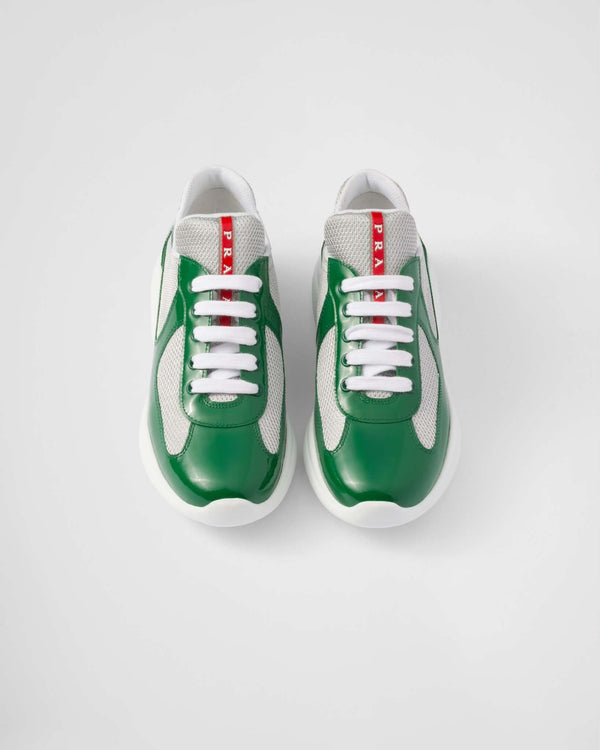 baskets Prada America's Cup en cuir verni vert.