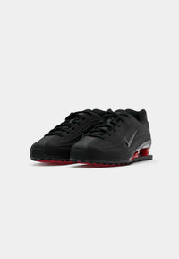 Basket Nike Shox Z Black Red