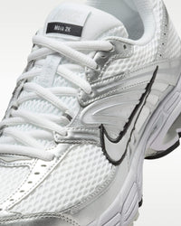 Sneakers Air Max Moto 2K blanc et argent métallisé