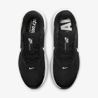 Nike Structure 26 en coloris noir/blanc