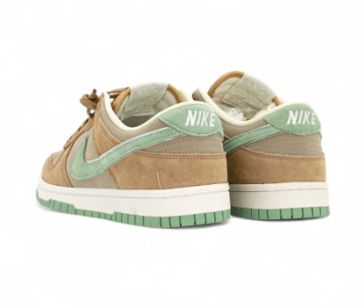 Nike SB Dunk Low Otomo Katsuhiro x "Steamboy OST