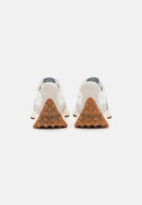 Basket New Balance 327 Moonbeam et gris clair