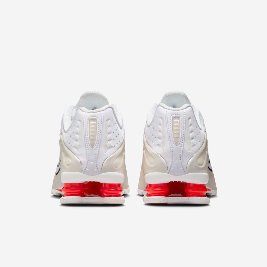 Basket Nike Shox R4 « White/Phantom/Picante Red »