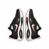 Nike Air Zoom Winflo noire avec des accents rouges et blancs