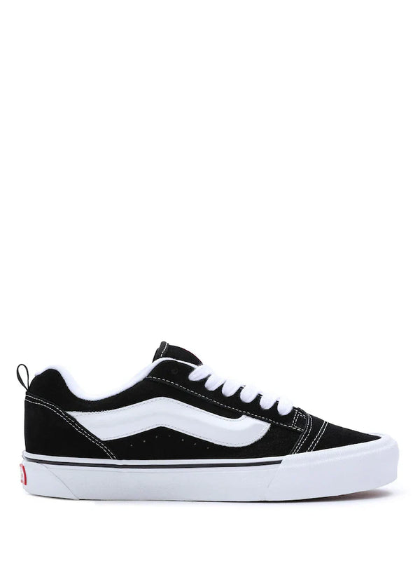 Vans Knu Skool en coloris noir et blanc