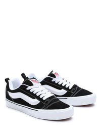 Vans Knu Skool en coloris noir et blanc