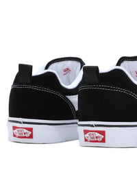 Vans Knu Skool en coloris noir et blanc
