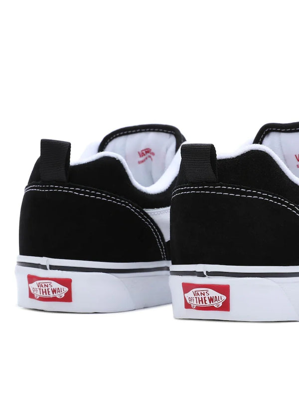 Vans Knu Skool en coloris noir et blanc