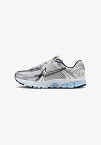 Nike Wmns Zoom Vomero 5 "Blue Tint"