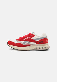 Basket Reebok Classic ERS World coloris dynamique rouge, gris et blanc