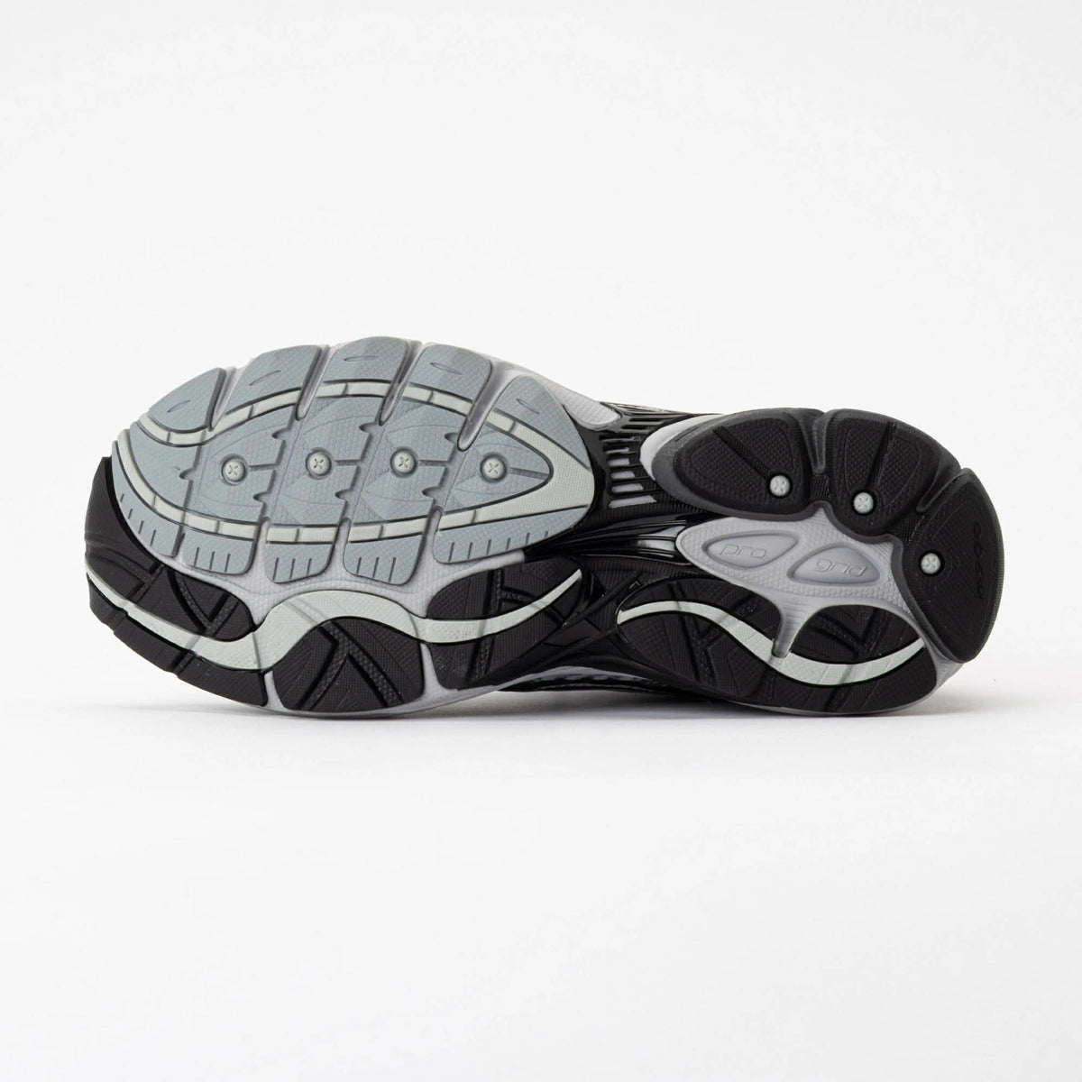Sneaker Saucony ProGrid Omni 9 Microchip