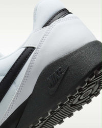Basket Nike Terra Manta blanc