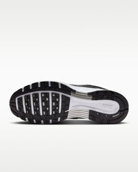 Sneakers P-6000 noir et argent métallique