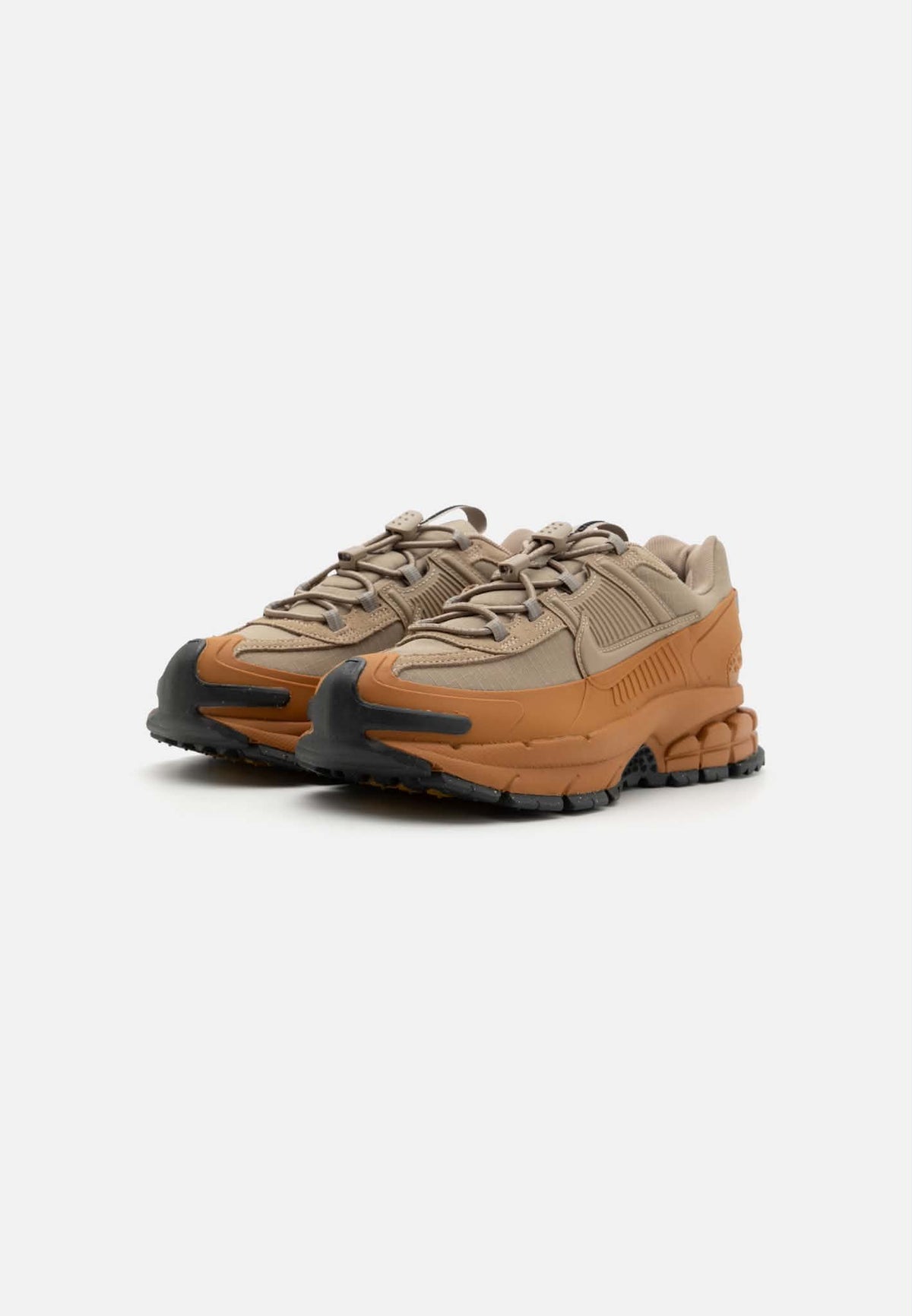 Basket  Nike Zoom Vomero Roam en coloris « Flax »