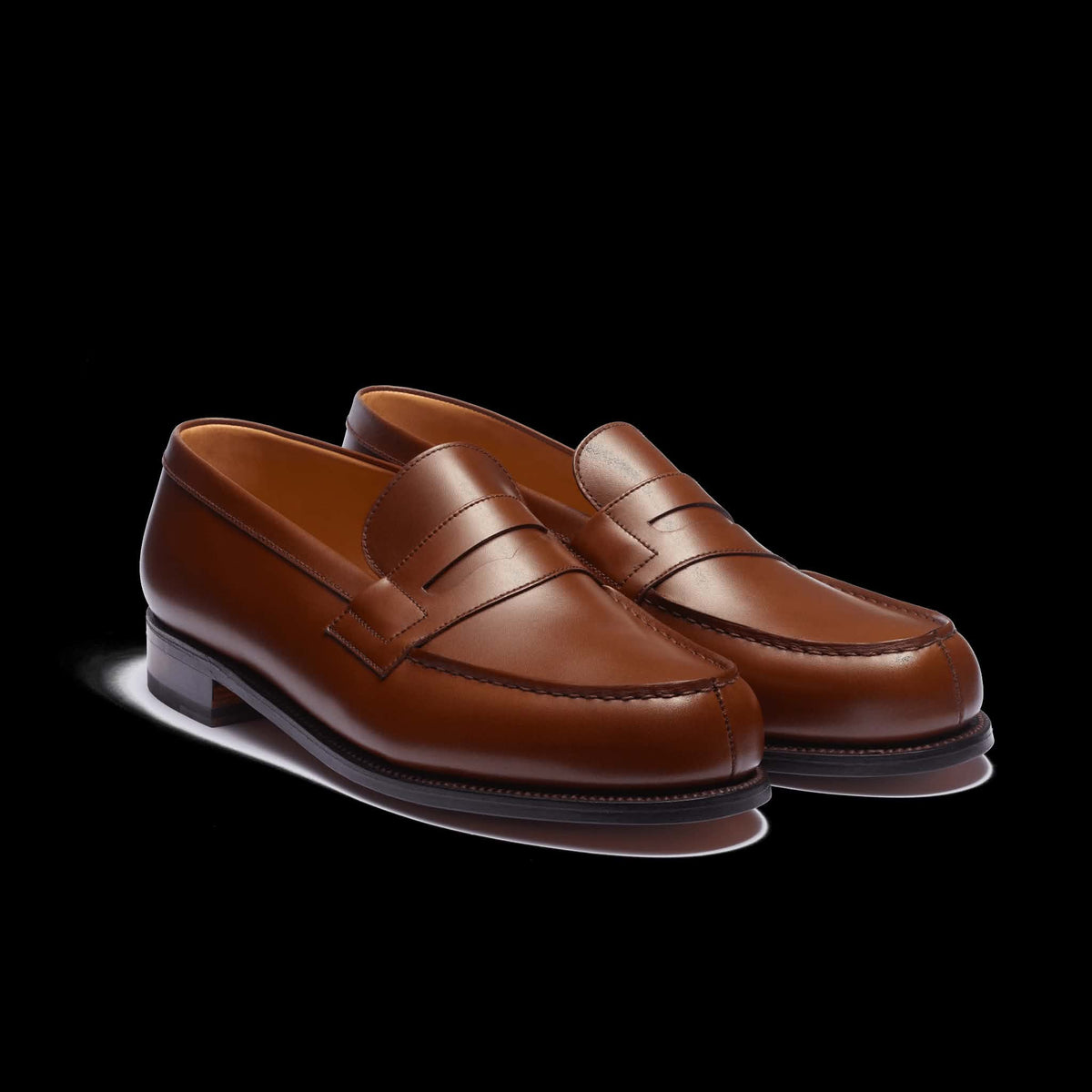 mocassins J.M. Weston 180 cuir lisse dans le raffiné coloris marron Bergeronnette,