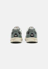 Sneakers ASICS Gel-NYC “Graphite Grey / Smoke Grey”