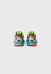 baskets Saucony ProGrid Omni 9 Silver