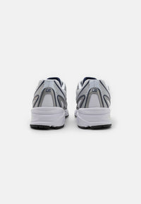 New Balance U740 Unisex