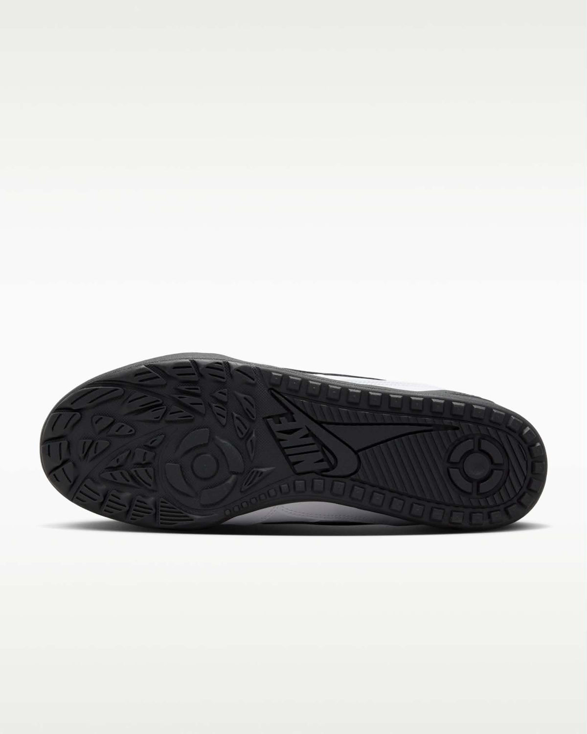 Basket Nike Terra Manta blanc