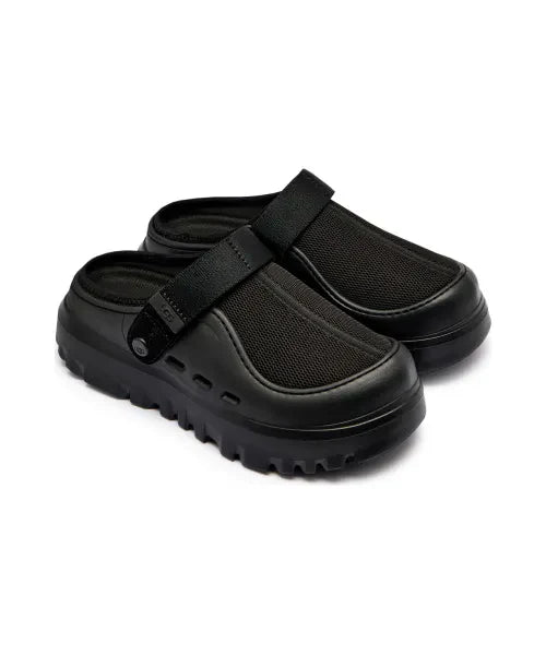 UGG PeakMod Lowcut noire