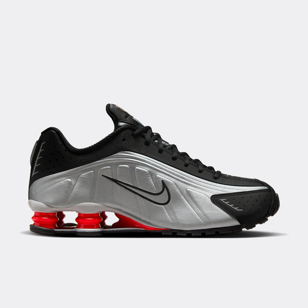 Nike Shox R4 noire et argentée