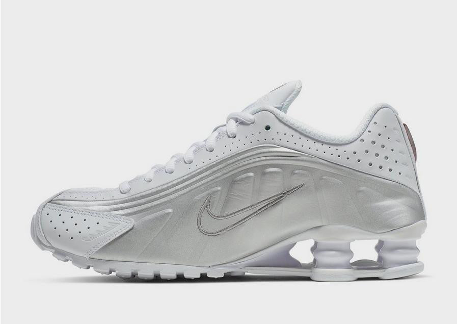 Nike Shox R4 Shoes en blanc et argent